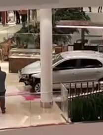 Motorista invade Shopping Flamboyant em Goiânia e assusta frequentadores